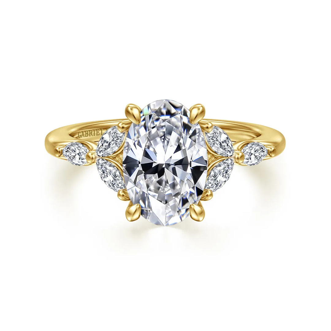 Yellow Gold Oval Diamond Engagement Ring (603693)