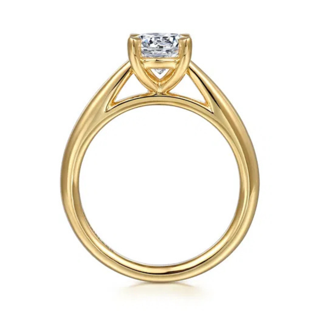 Yellow Gold Round Engagement Ring (819034)